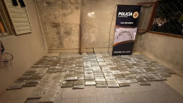 208792_1763720273_392