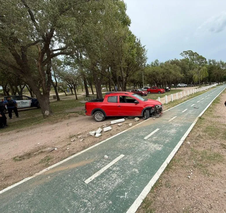 211251_1770215069_761