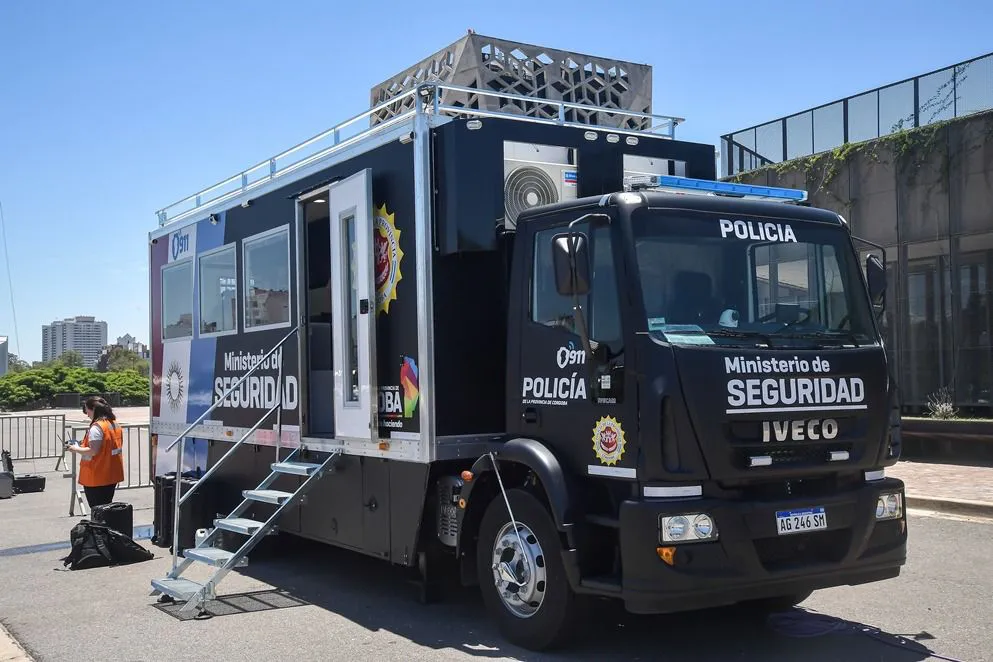 camion-de-monitoreo-5