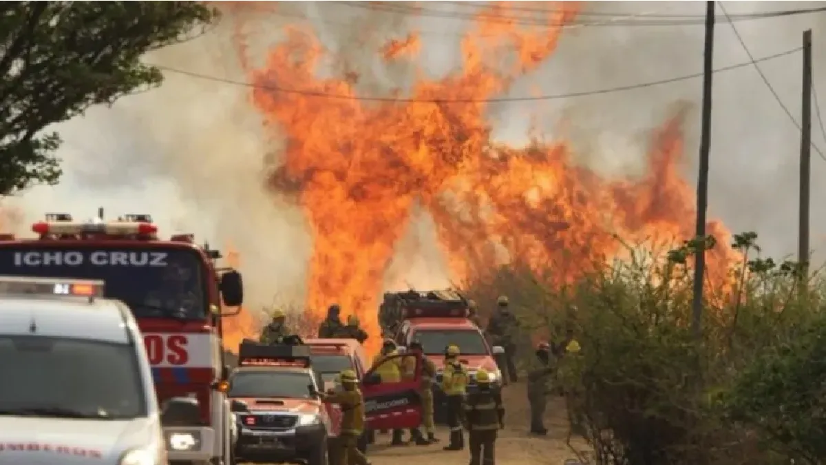 el-viento-y-el-calor-empeoran-los-incendios-forestales-cordoba