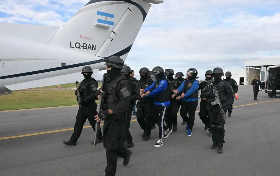 208284_1762436812_169