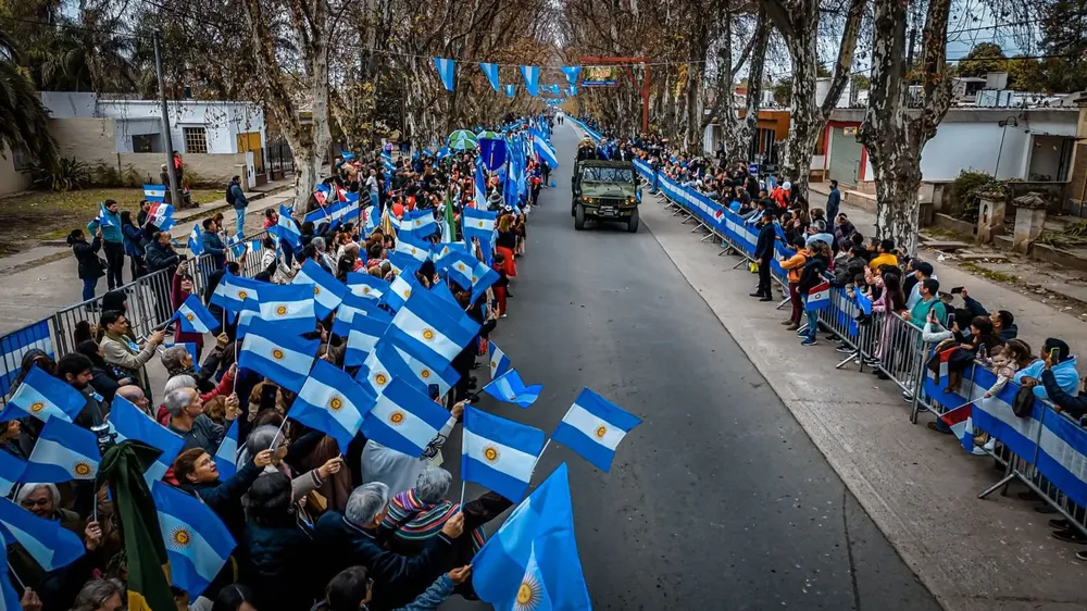 desfile-civico-militar-9-de-julio-6