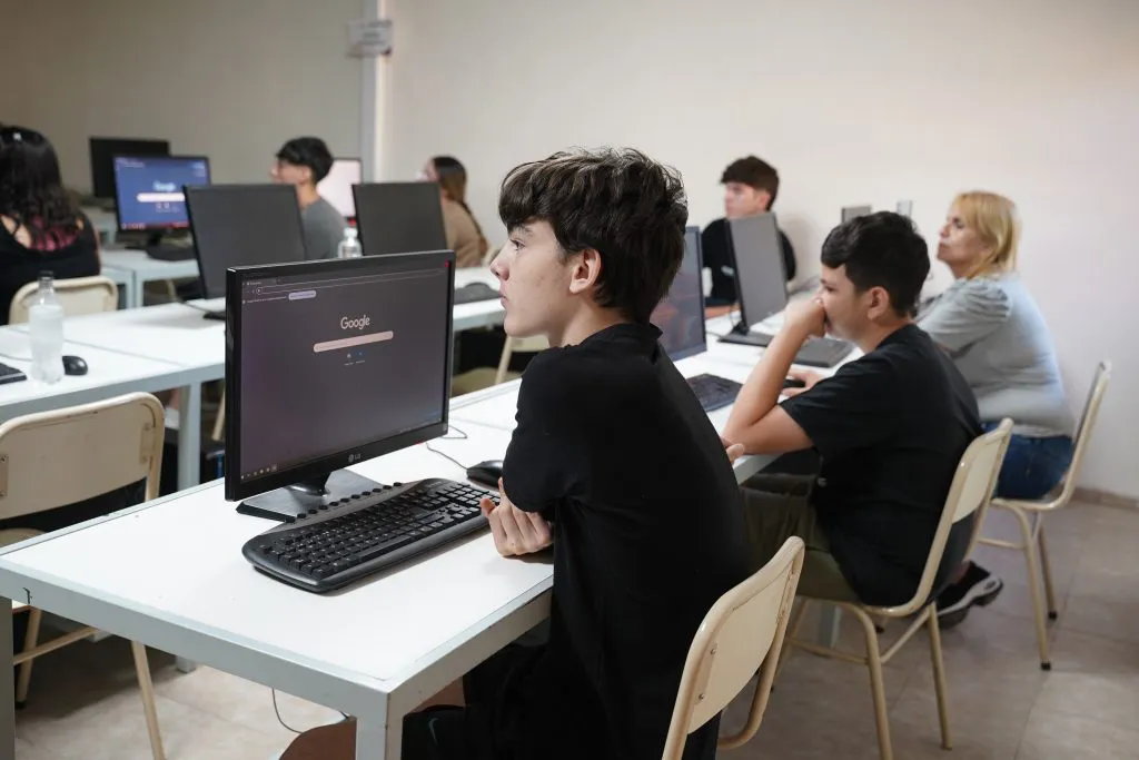 IA-en-las-escuelas-de-verano-5-1024x683